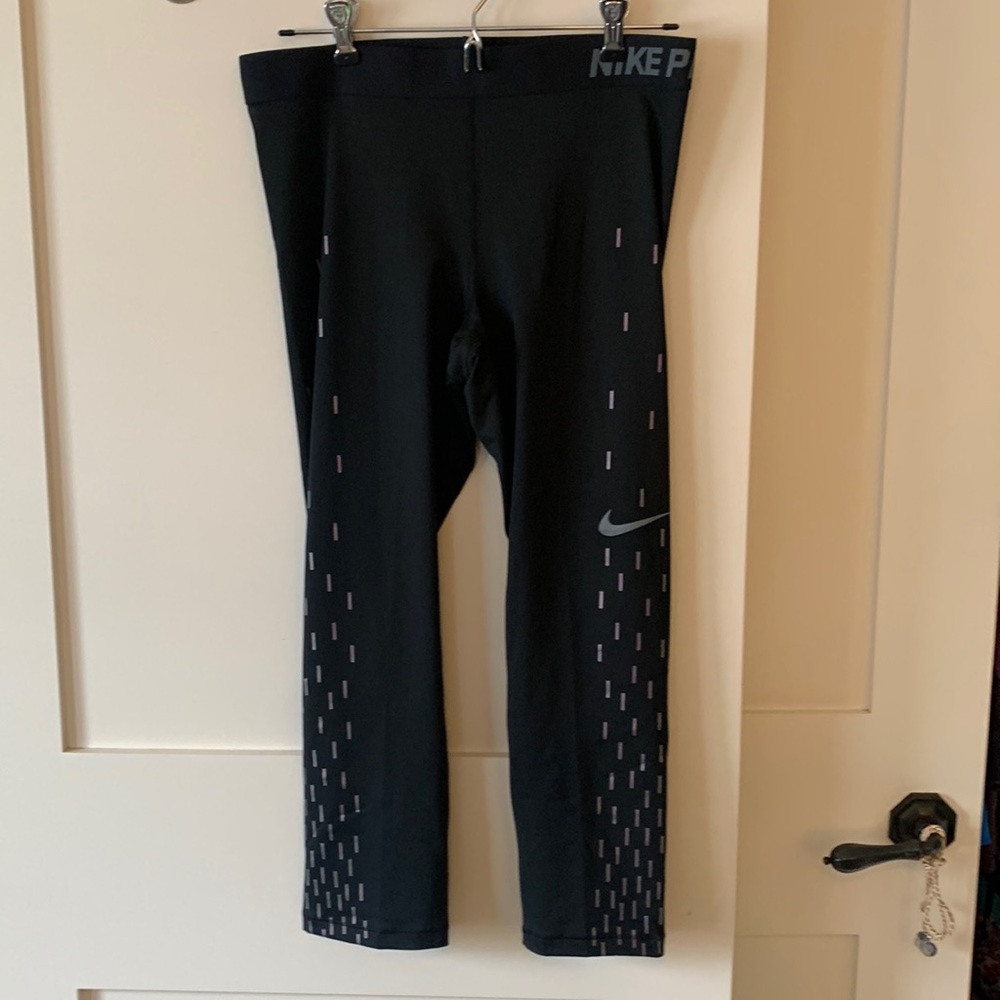 Brand New Nike Cropped Leggings